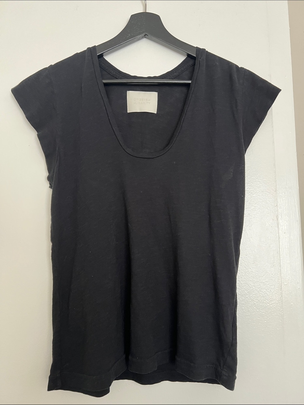 Citizens of Humanity Black Scoop Neck Butterfly Sleeve Tee Size Small